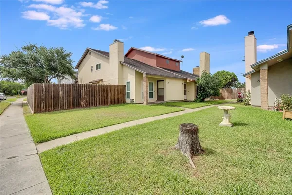 $1,545 | 11205 Willowood Creek Drive, Unit C, Corpus Christi, TX 78410