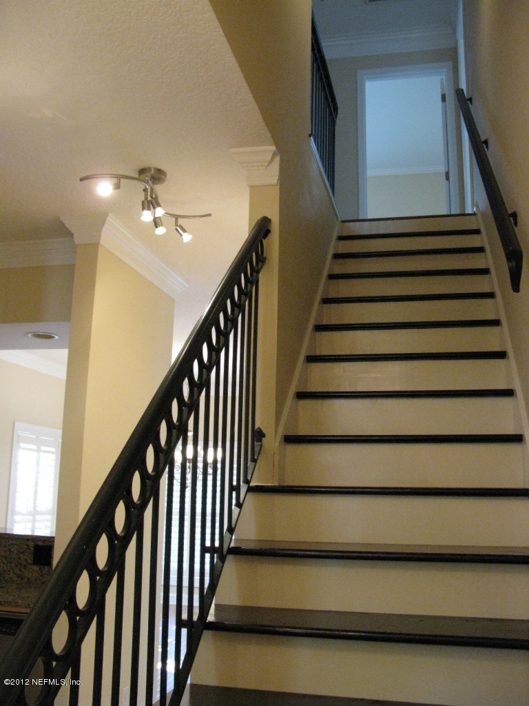 5428 Stanford Road Jacksonville, FL 32207 - Photo 10 of 20 a view of entryway