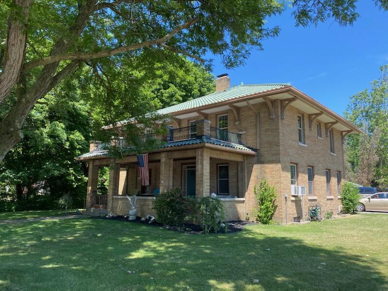 906 East Chicago Road Sturgis, MI 49091 - Photo 2 of 19 IMG_1743