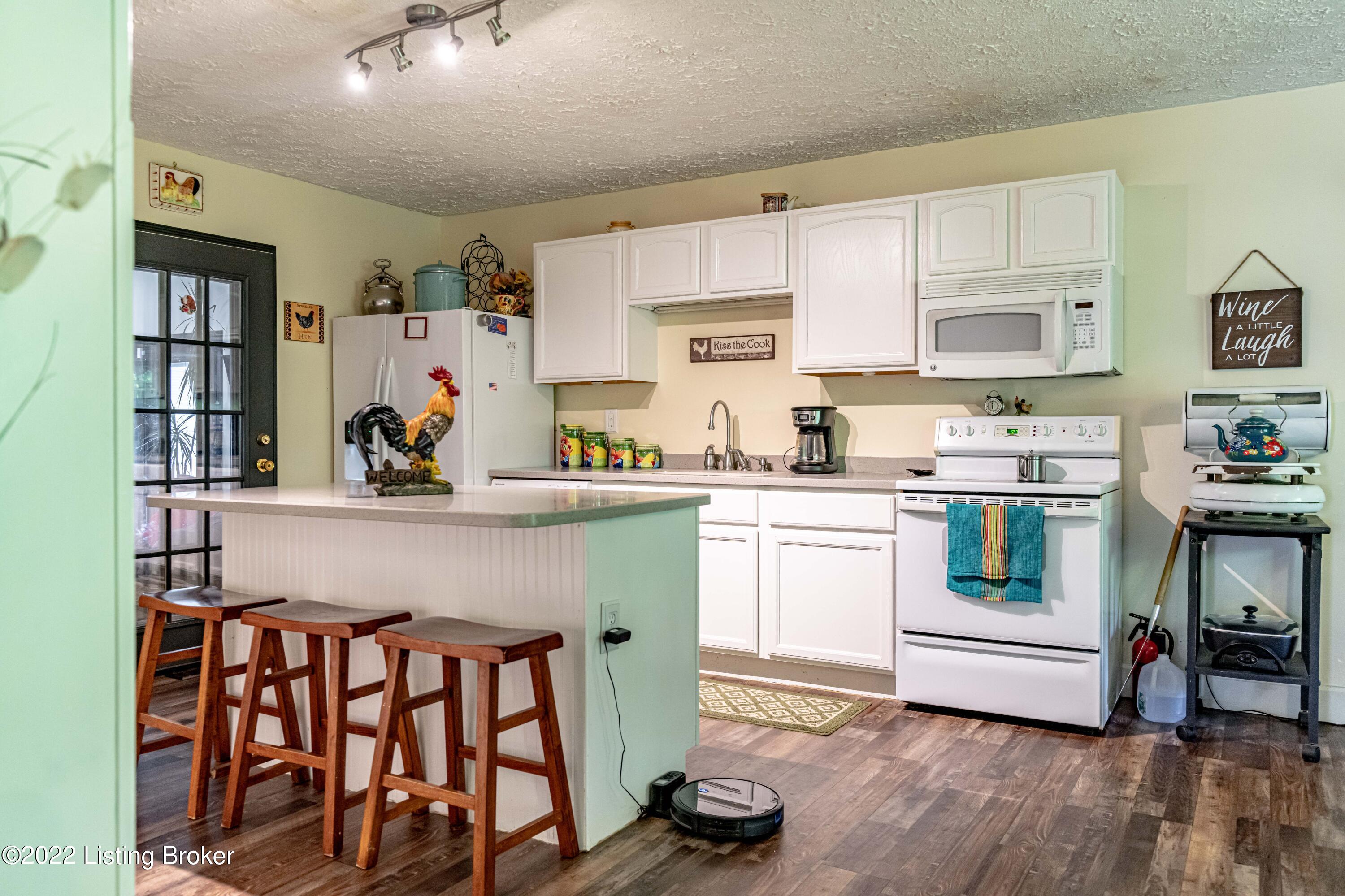 6512 Bowling Green Road Caneyville, KY 42721 - Photo 9 of 116 9