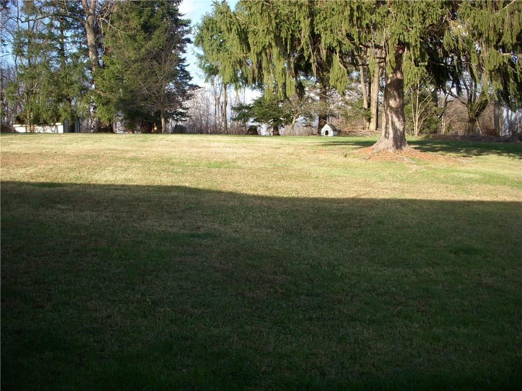 4010 Bakerstown Road Gibsonia, PA 15044 - Photo 13 of 14 Yard