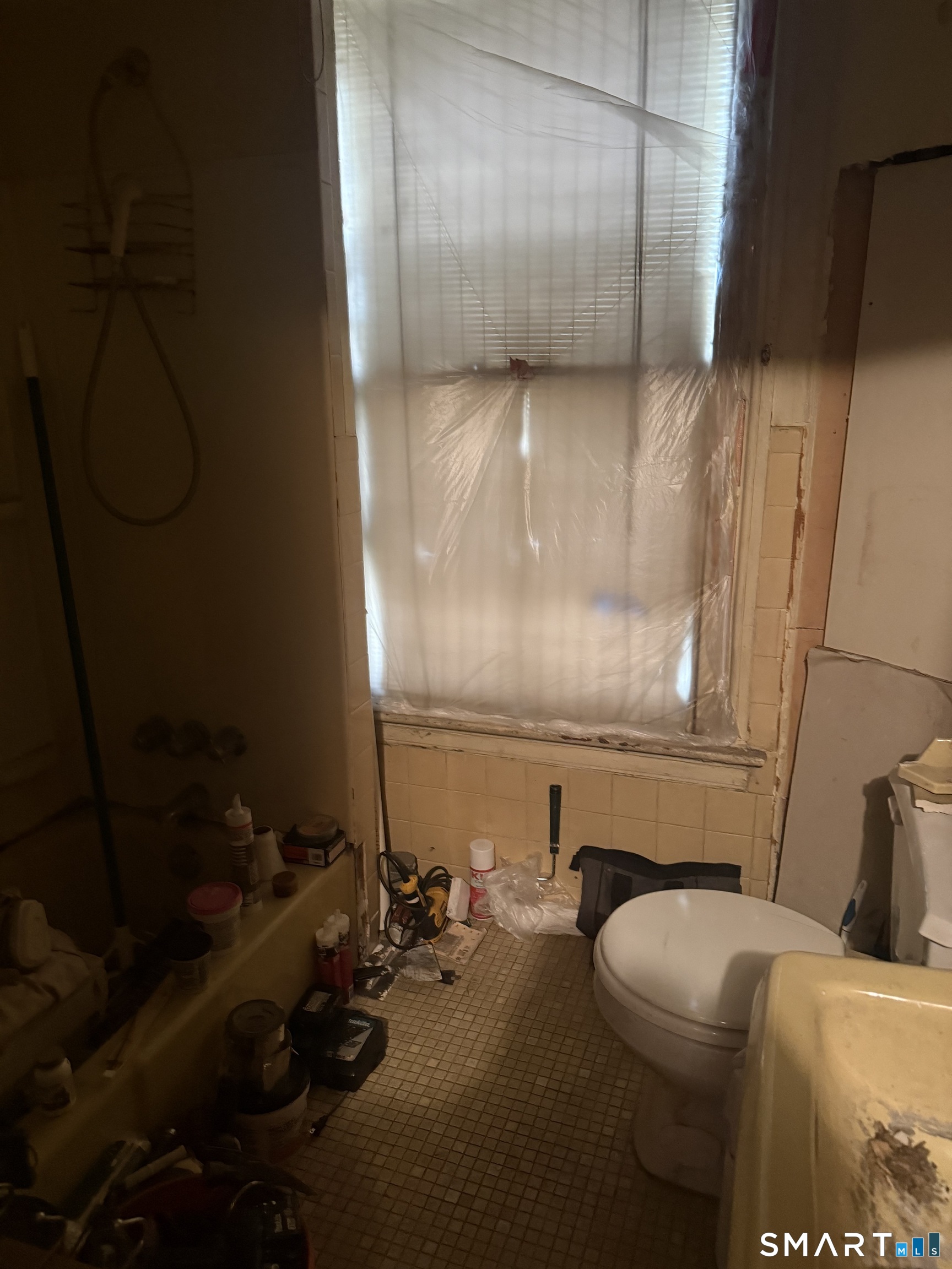 169 James Street New Haven, CT 06513 - Photo 21 of 30 a bathroom with a sink and a mirror