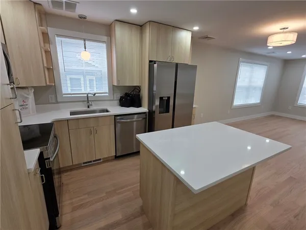 $2,500 | 29 Dunford Street, Unit 2, Providence, RI 02909