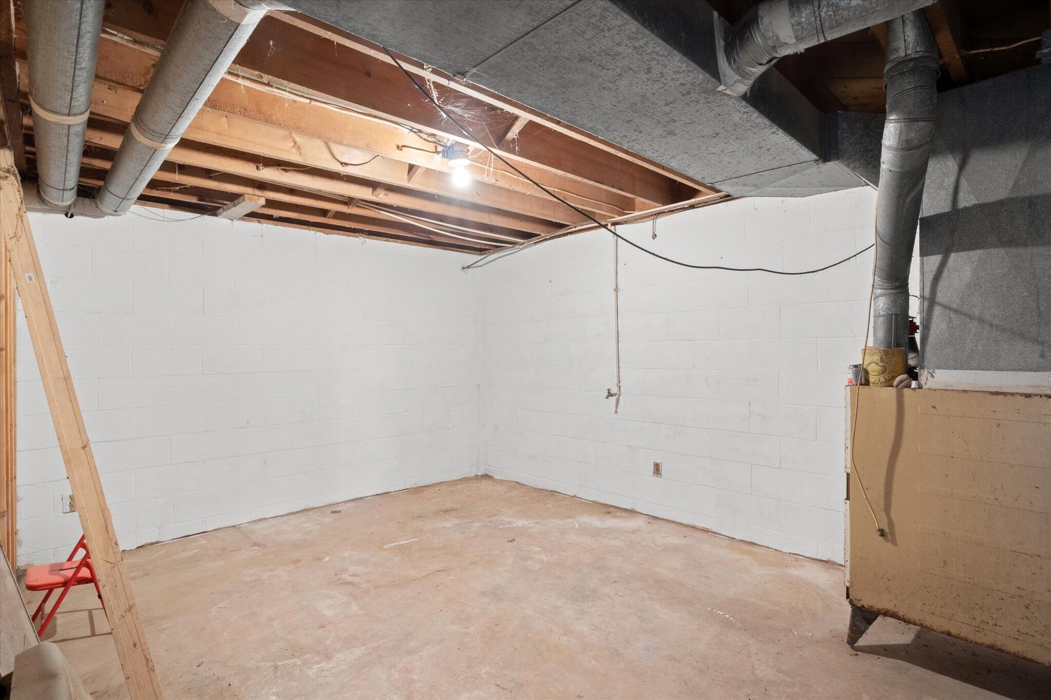 2050 Opossum Run Road Irvine, KY 40336 - Photo 19 of 38 Basement
