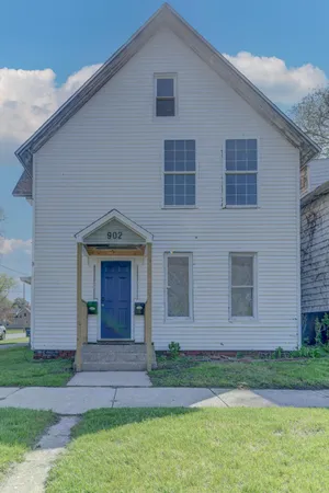 $220,000 | 902 Kentucky Street, Michigan City, IN 46360
