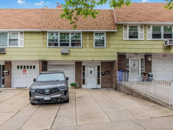 $1,199,888 | 240-21 68th Avenue, Unit 10 | Douglaston