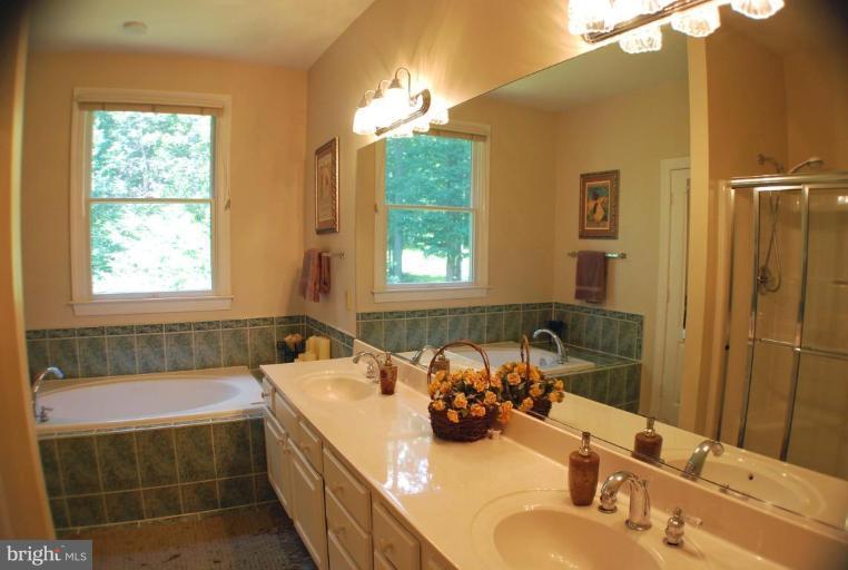 5231 Gunpowder Road Fairfax, VA 22030 - Photo 27 of 30 Bath #2