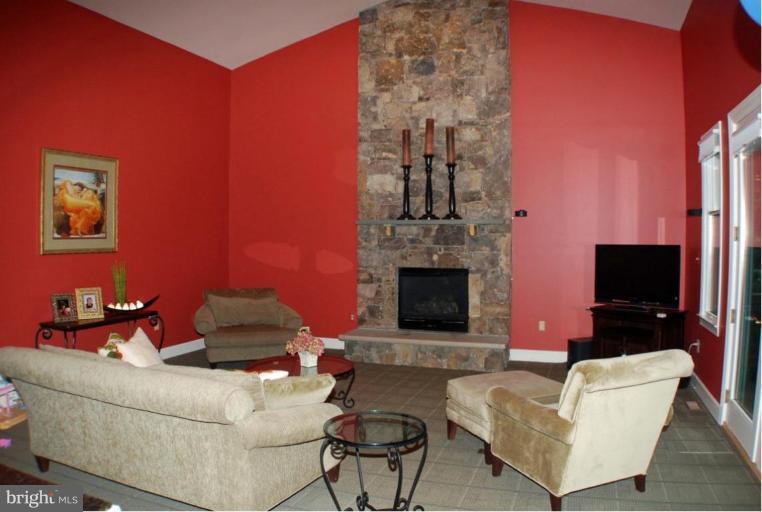 5231 Gunpowder Road Fairfax, VA 22030 - Photo 7 of 30 Family Room