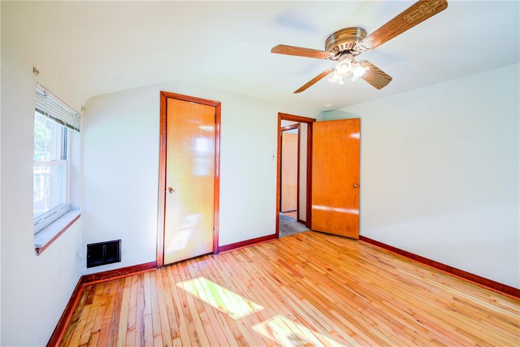 210 East Garden Road Pittsburgh, PA 15227 - Photo 10 of 23 master bedroom
