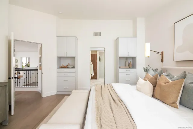 $2,699,000 | 1040 Van Nuys Street, San Diego, CA 92109