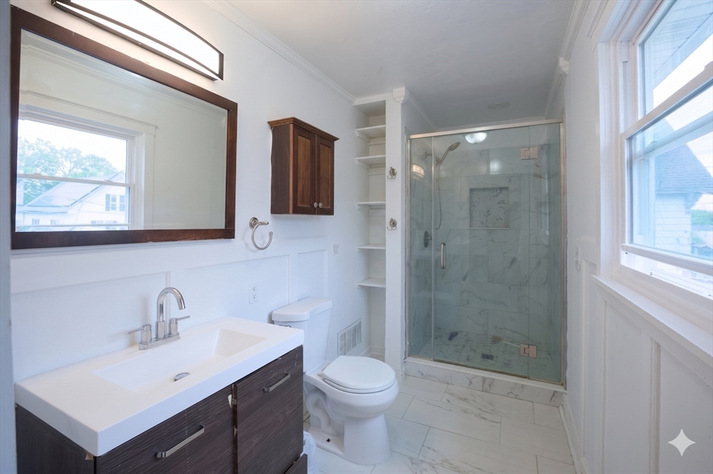65 Pearl Street Clinton, MA 01510 - Photo 6 of 32