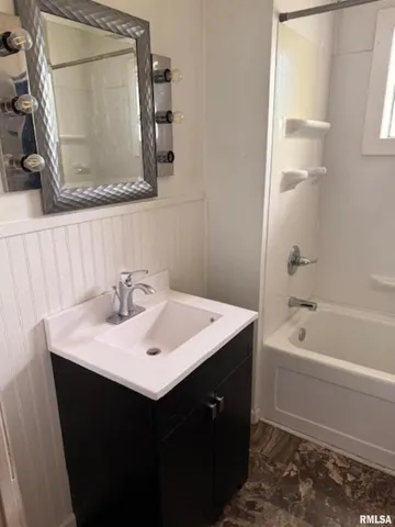 $62,000 | 210 West Lincoln Street, Harrisburg, IL 62946