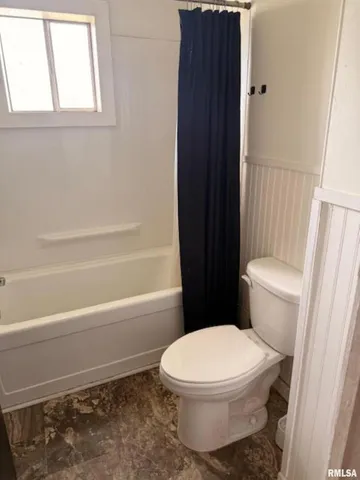 $62,000 | 210 West Lincoln Street, Harrisburg, IL 62946