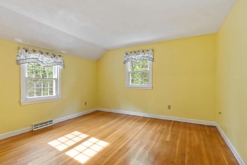 83 Providence Road Westford, MA 01886 - Photo 23 of 41