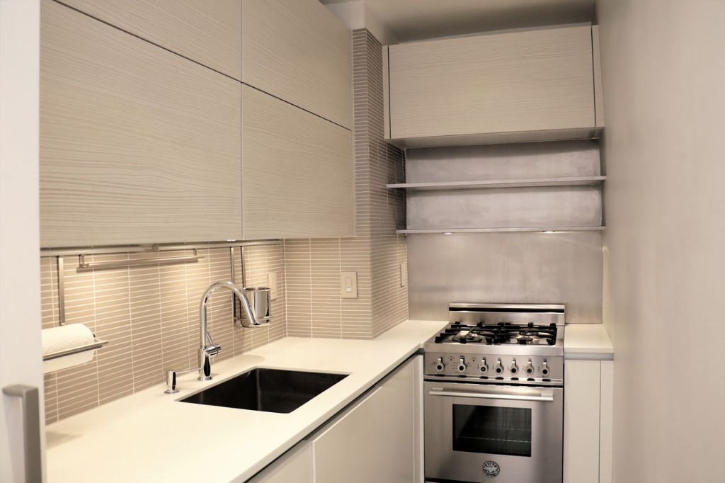 211 East 18th Street, Unit 2P Manhattan, NY 10003 - Photo 2 of 18