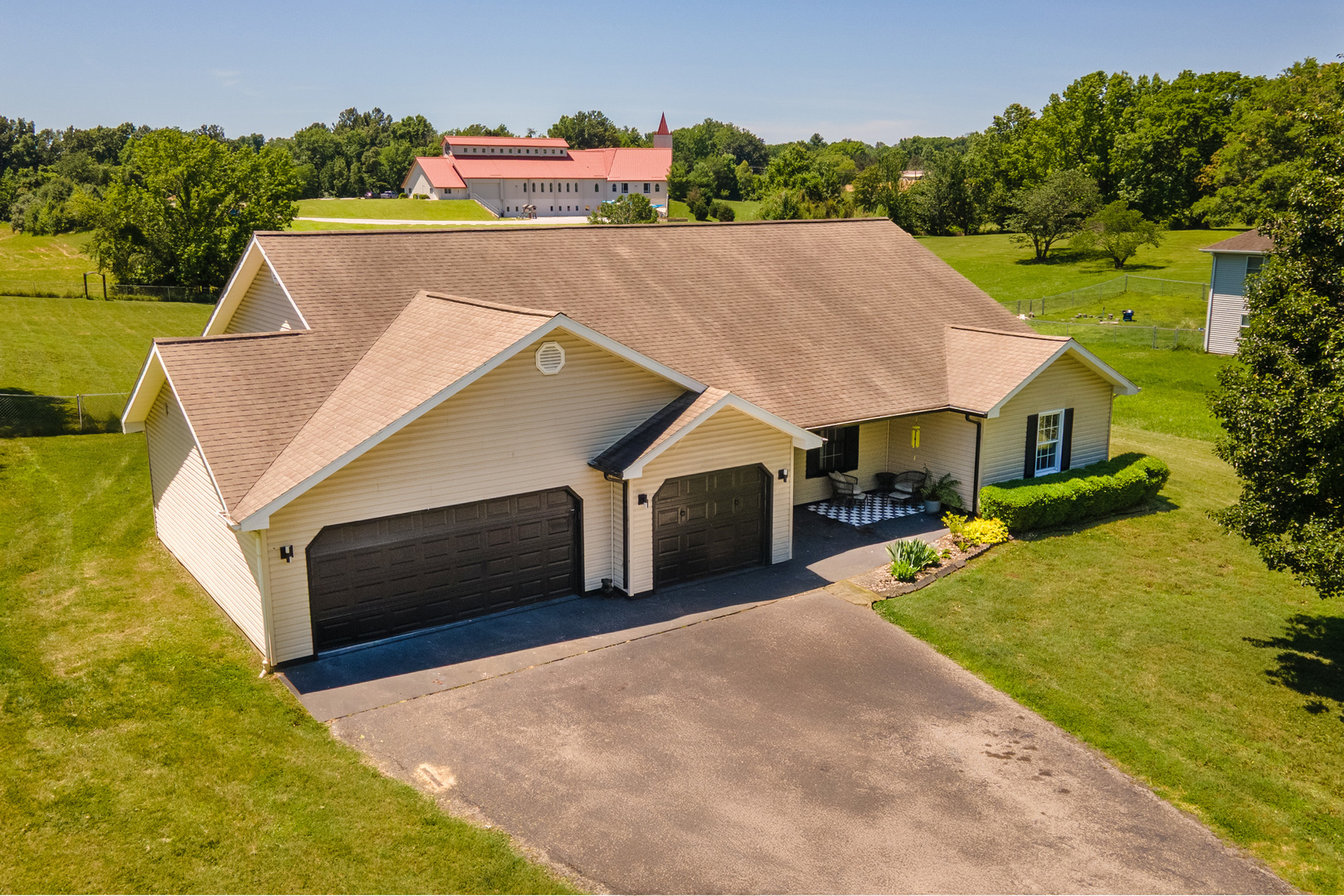 1437 Dogwood Road Carbondale, IL 62902 - Photo 1 of 37