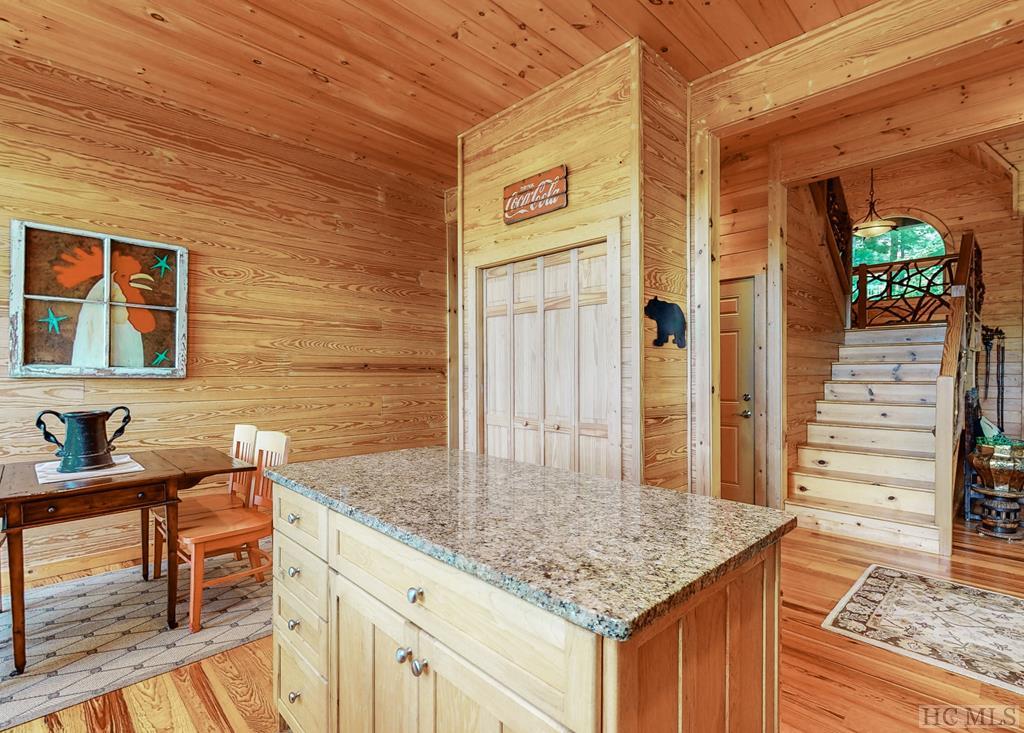 414 Deer Run Road Sapphire, NC 28774 - Photo 17 of 68 Gallery Image 17