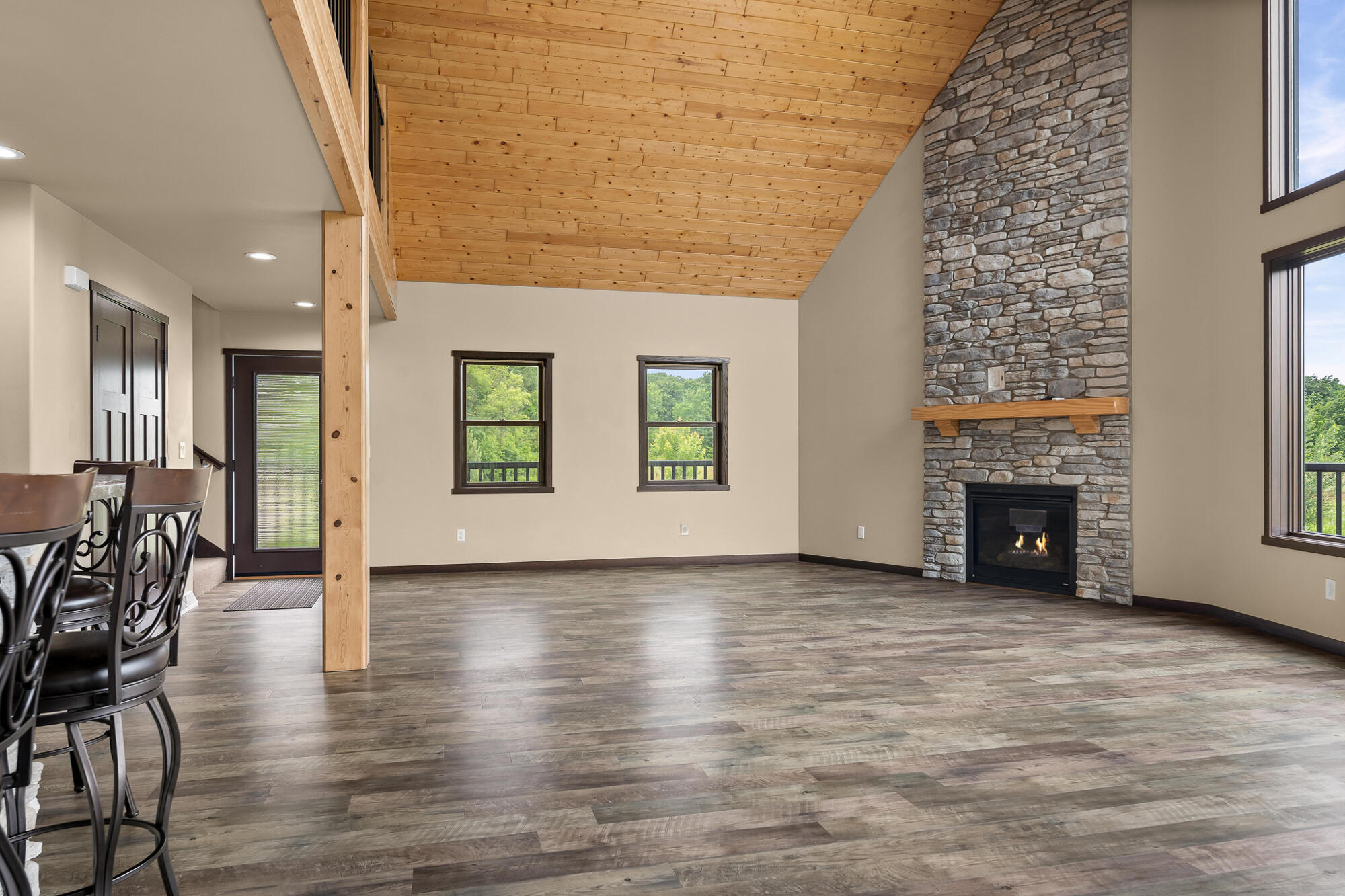 W25377 Park Road Trempealeau, WI 54661 - Photo 10 of 69 LIVING RM