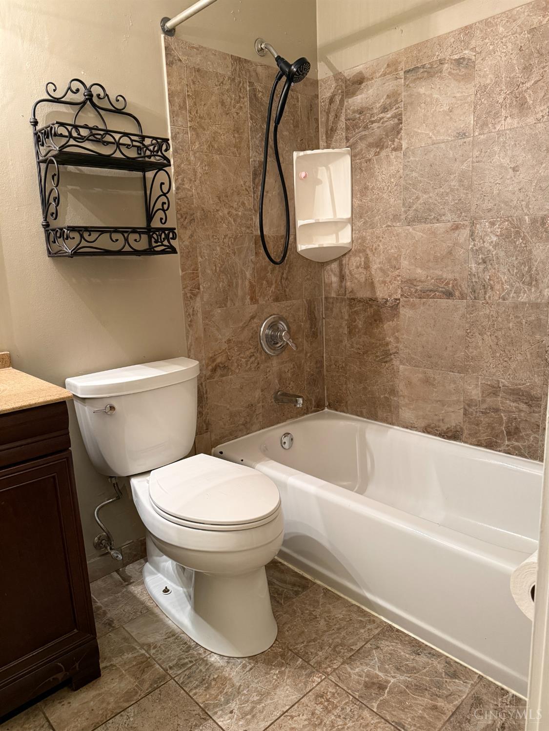 6646 Hearne Road, Unit 209 Cincinnati, OH 45248 - Photo 10 of 15