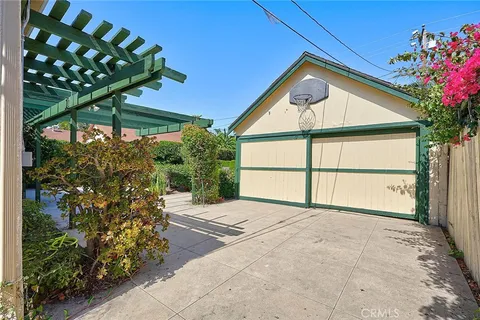 $899,900 | 1225 South Birch Street, Santa Ana, CA 92707