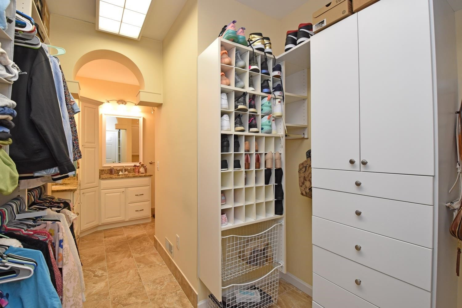 1043 Robertson Road Fort Mitchell, KY 41017 - Photo 23 of 50 Gallery Image 23