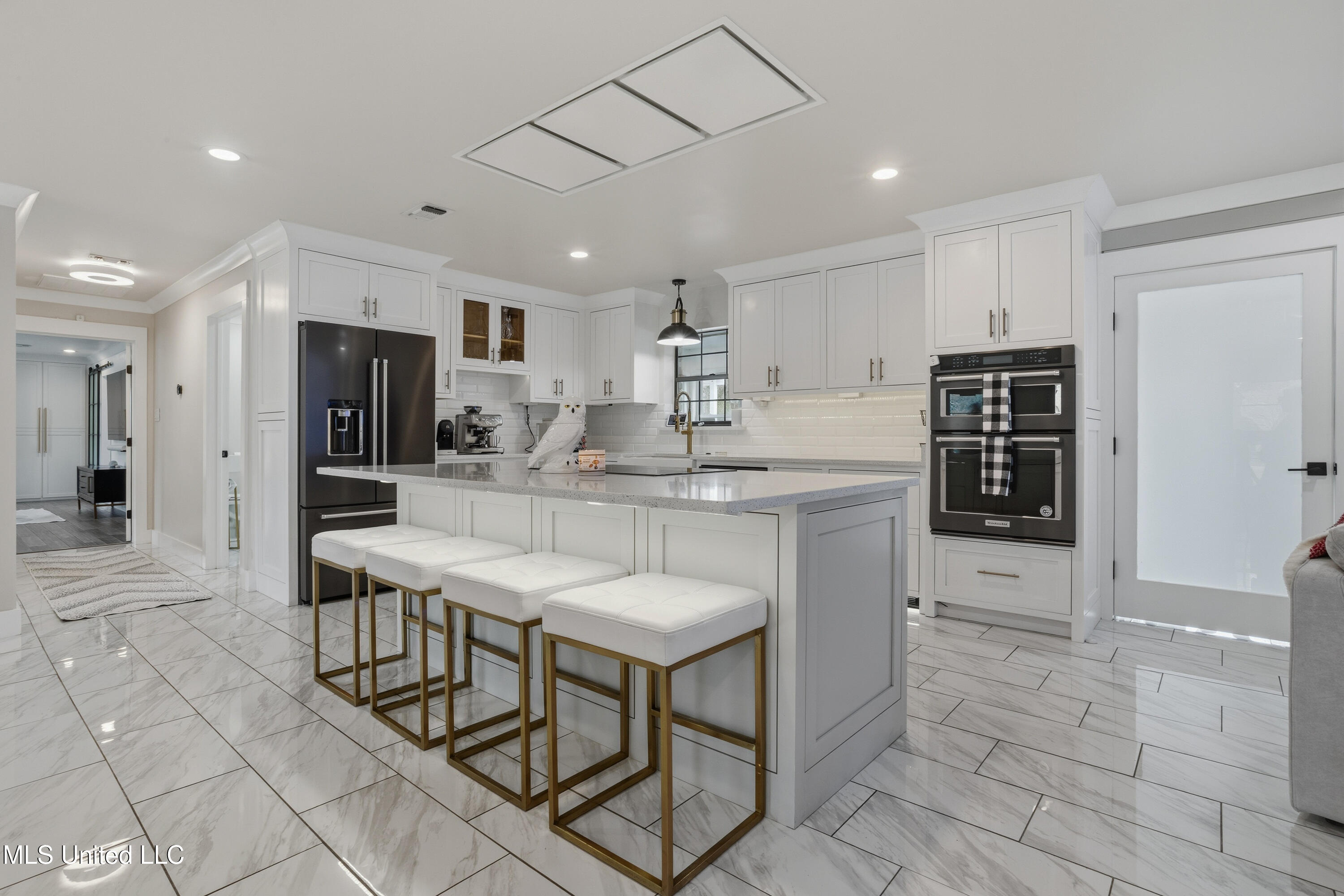 14247 North Swan Road Gulfport, MS 39503 - Photo 13 of 82 0017