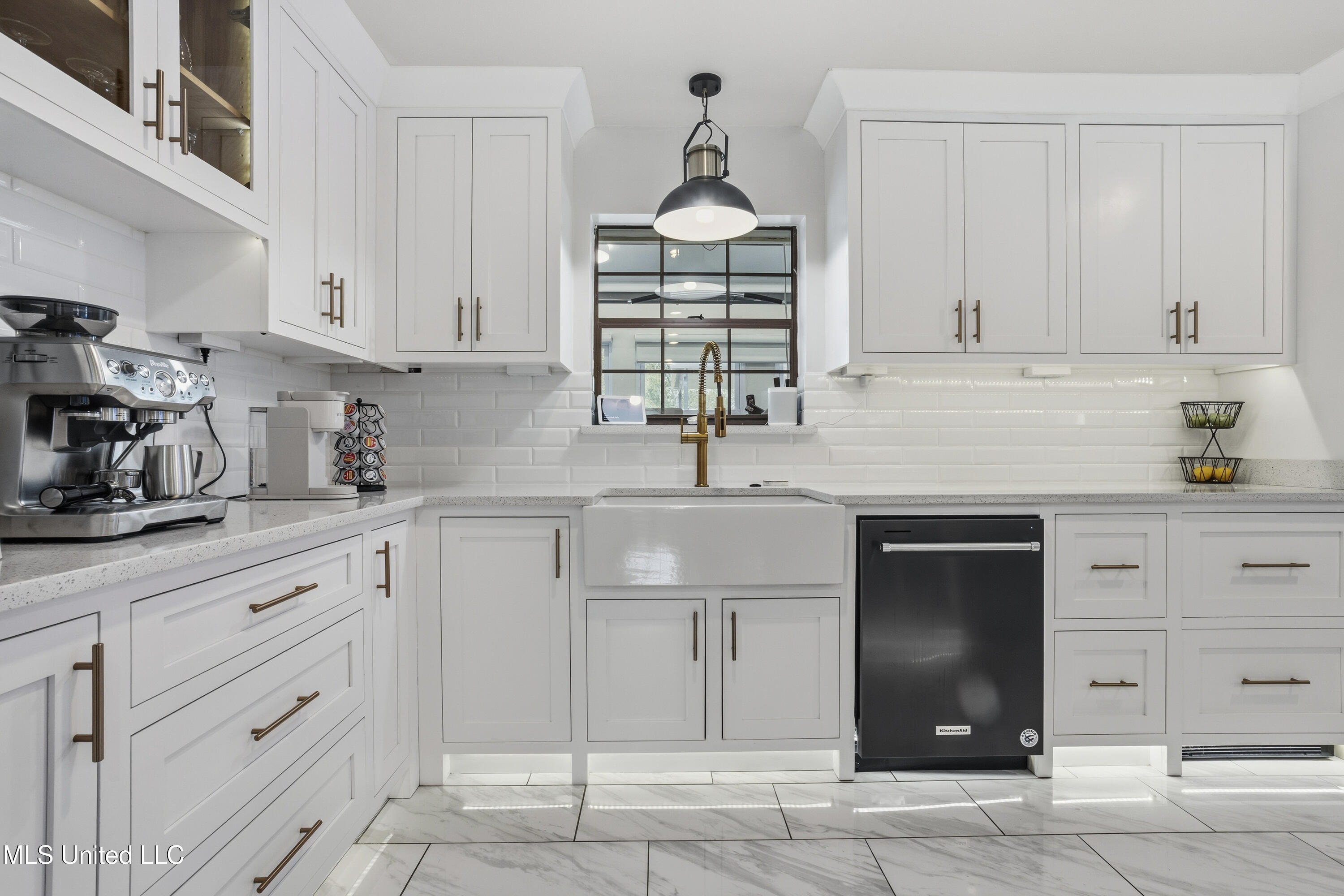 14247 North Swan Road Gulfport, MS 39503 - Photo 16 of 82 0020