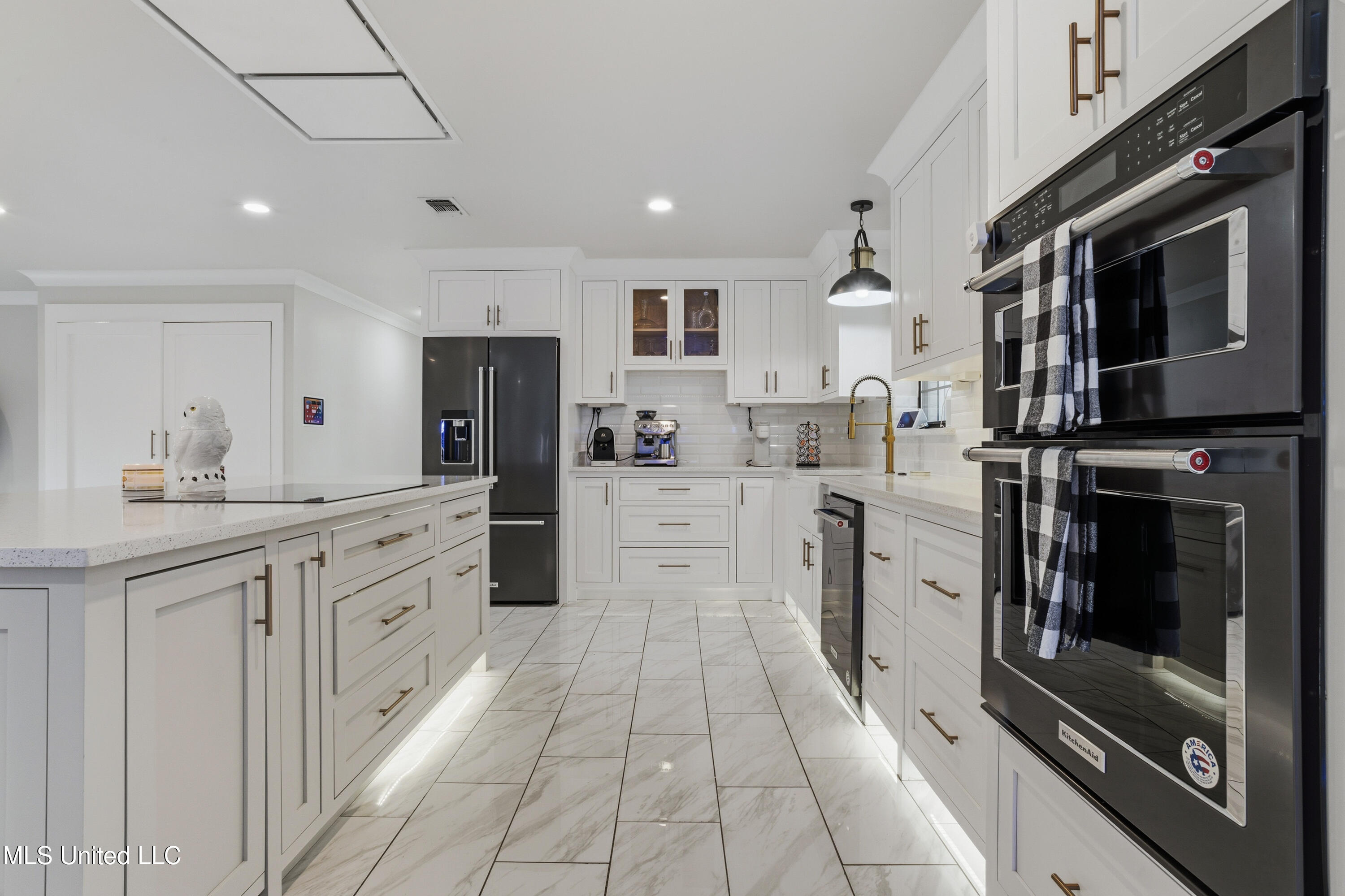 14247 North Swan Road Gulfport, MS 39503 - Photo 17 of 82 0021