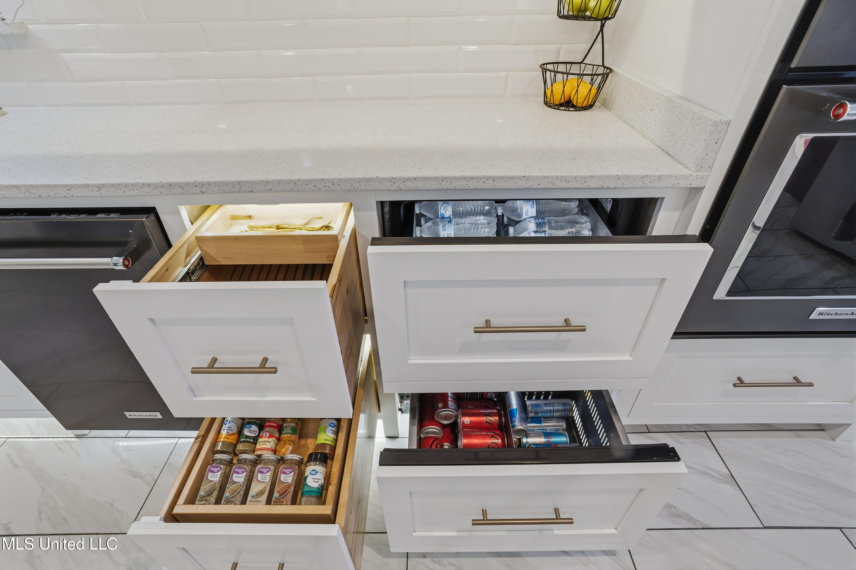 14247 North Swan Road Gulfport, MS 39503 - Photo 19 of 82 0023