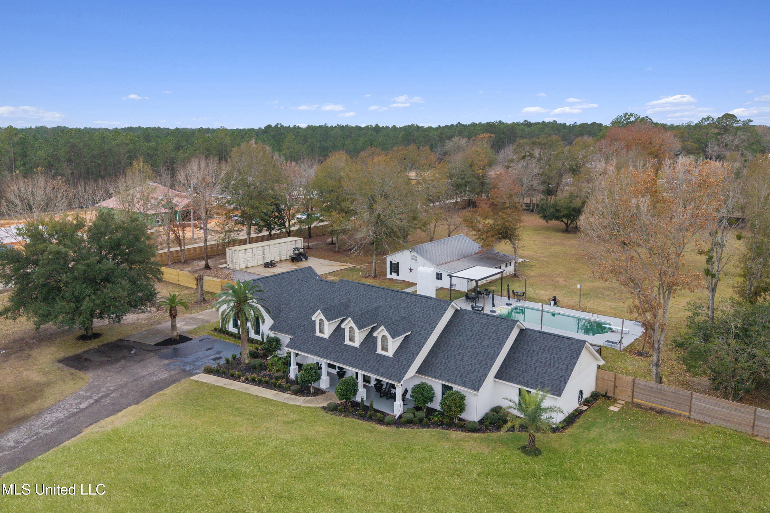 14247 North Swan Road Gulfport, MS 39503 - Photo 2 of 82 0003