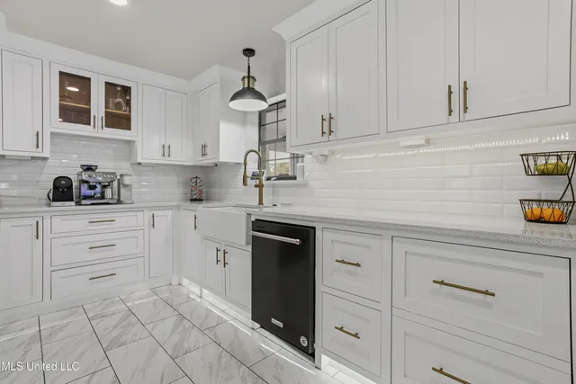 $720,000 | 14247 North Swan Road, Gulfport, MS 39503