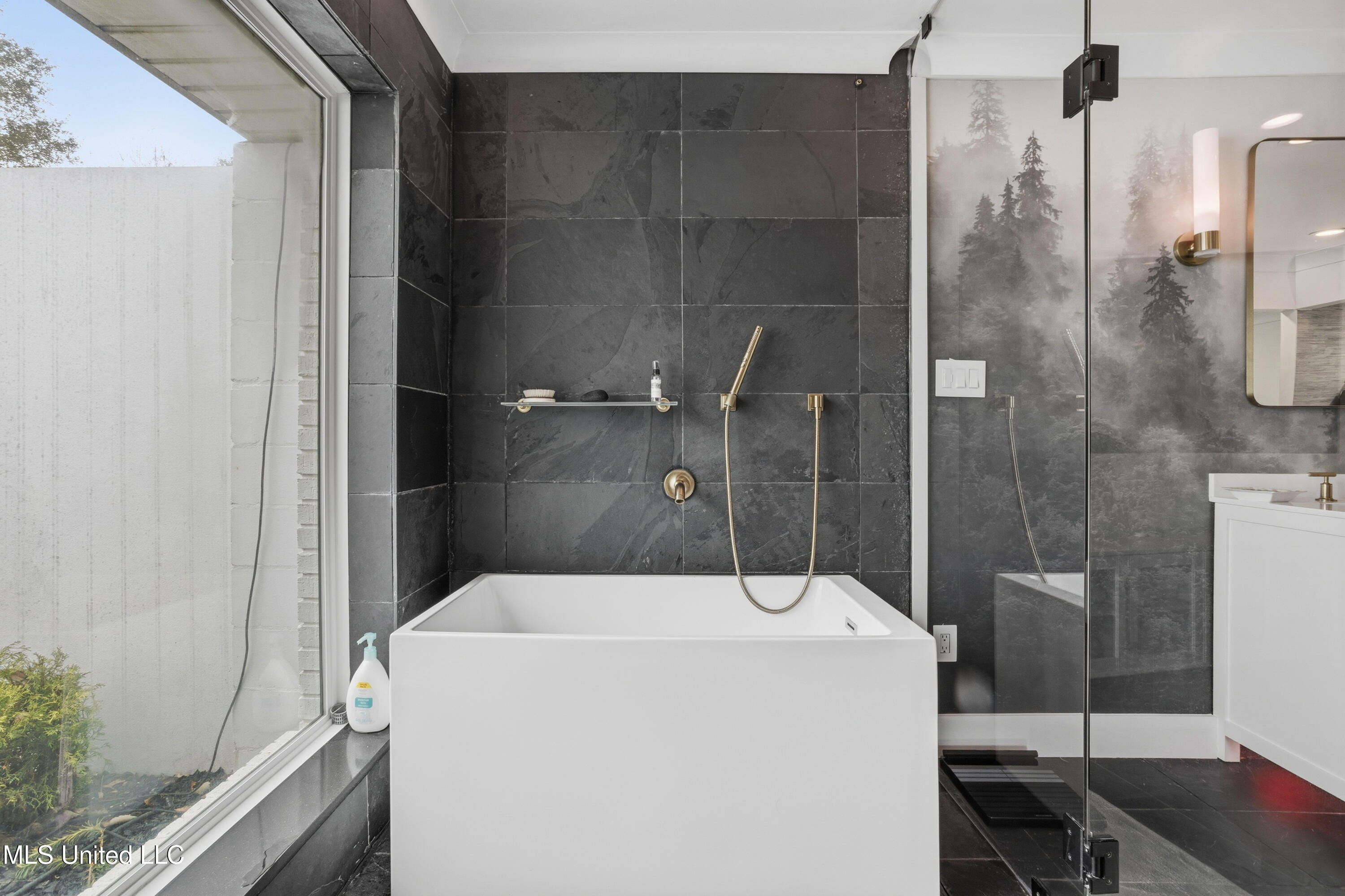 14247 North Swan Road Gulfport, MS 39503 - Photo 38 of 82 0043