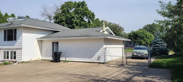 $2,495 | 8496 Harkness Road, Cottage Grove, MN 55016