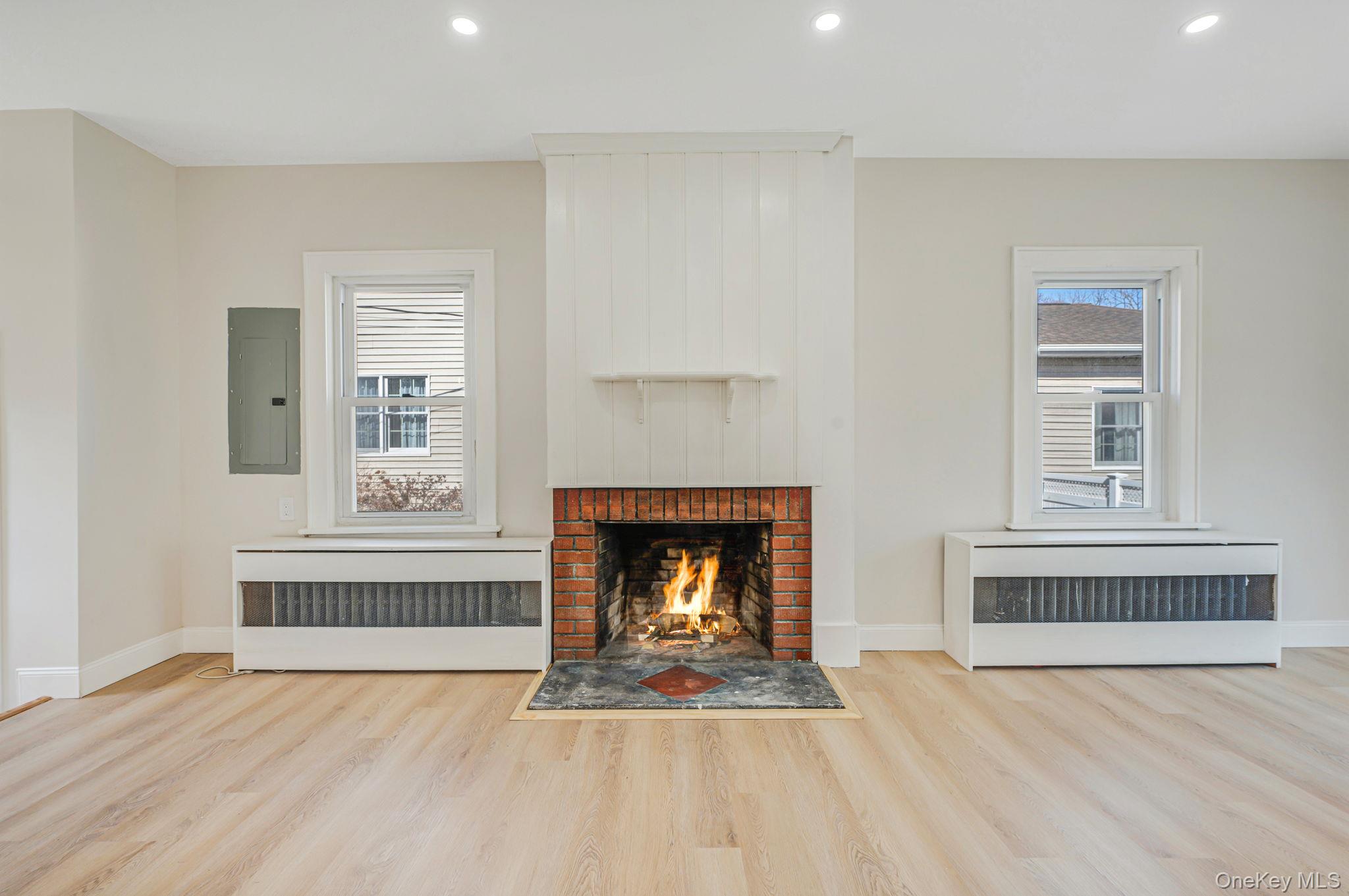 17 Riverside Street Amityville, NY 11701 - Photo 11 of 40