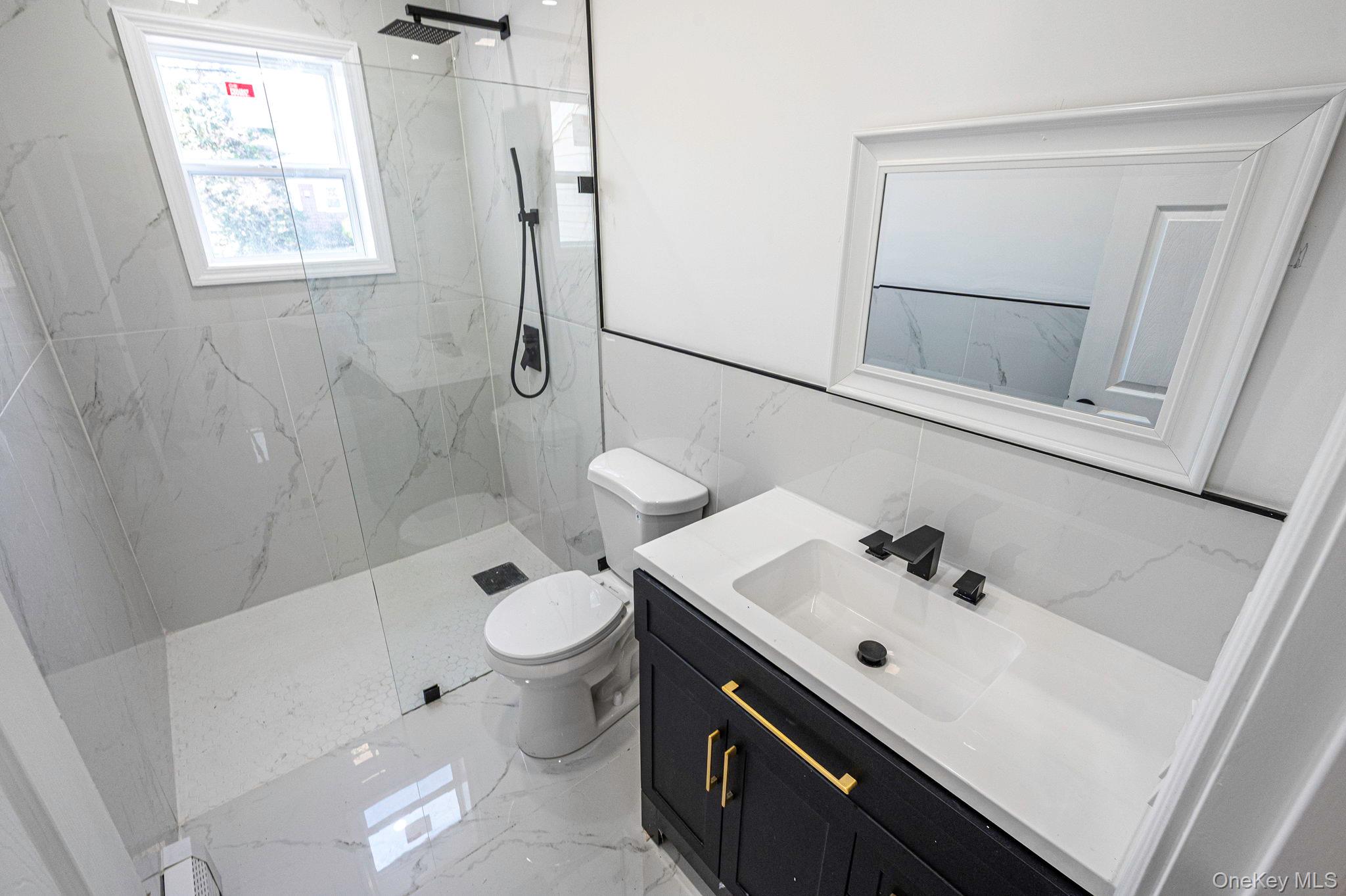 17 Riverside Street Amityville, NY 11701 - Photo 14 of 40