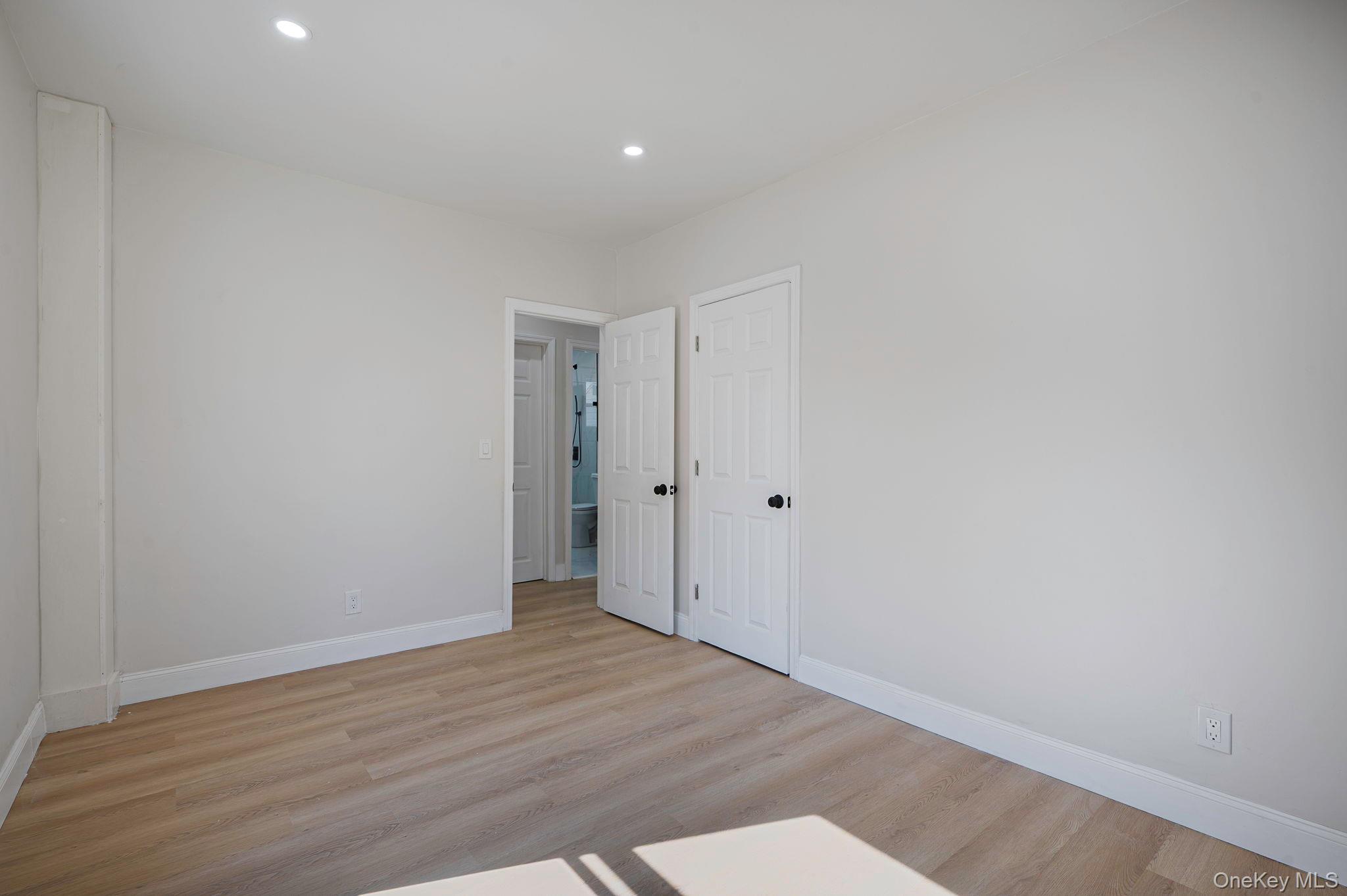 17 Riverside Street Amityville, NY 11701 - Photo 16 of 40