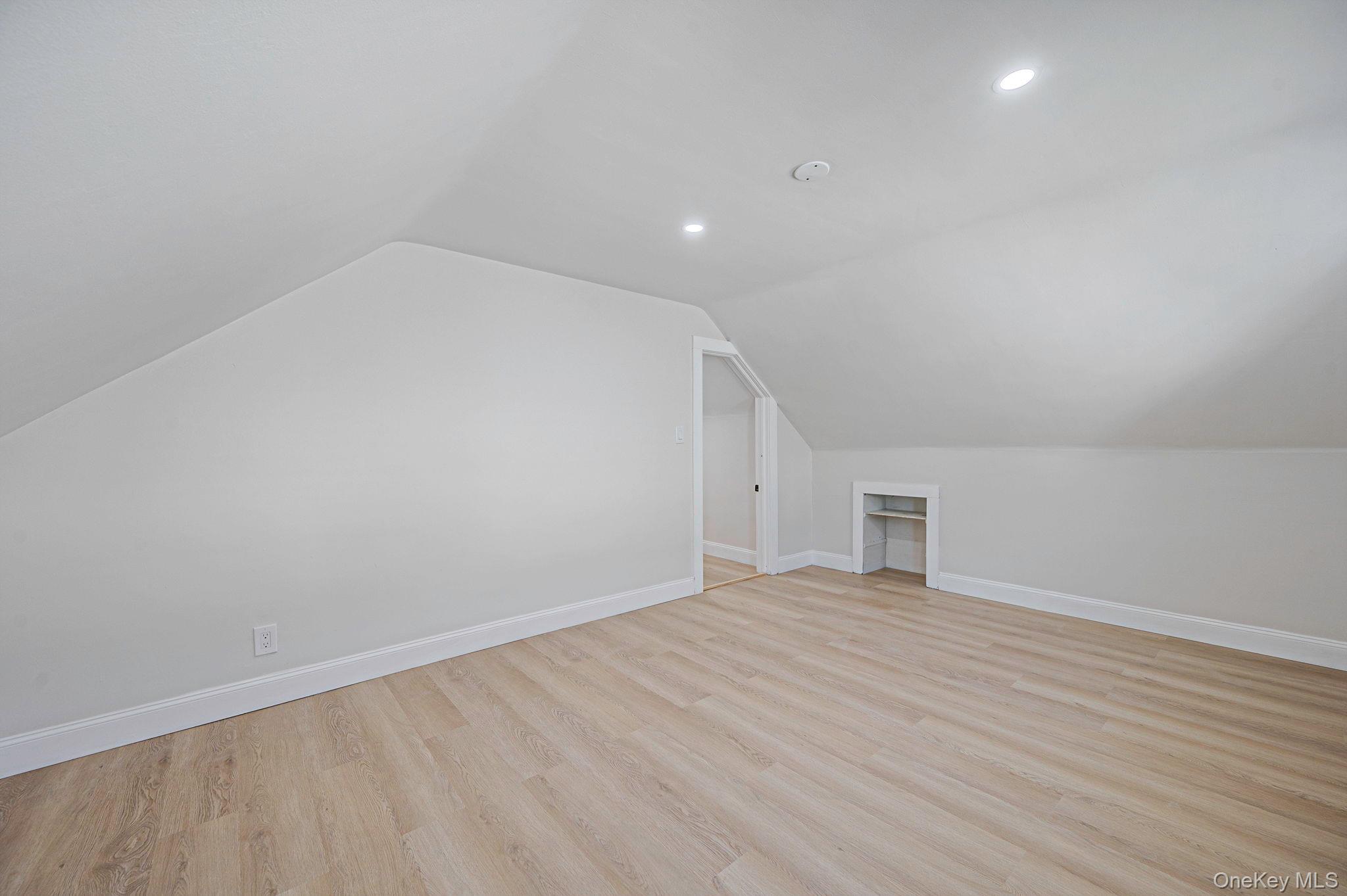 17 Riverside Street Amityville, NY 11701 - Photo 24 of 40