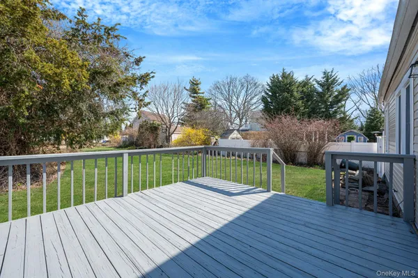 $700,000 | 17 Riverside Street, Amityville, NY 11701