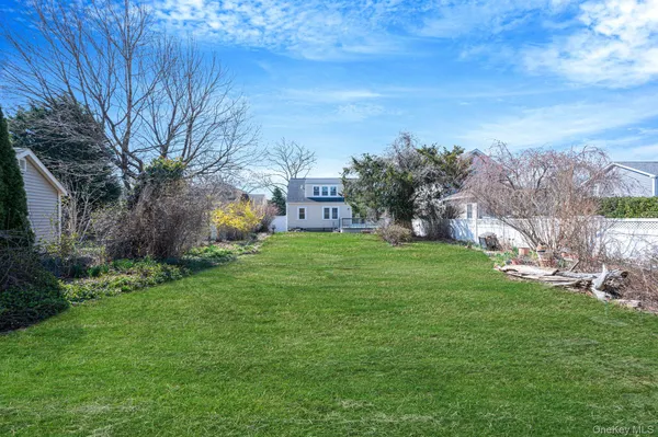 $700,000 | 17 Riverside Street, Amityville, NY 11701