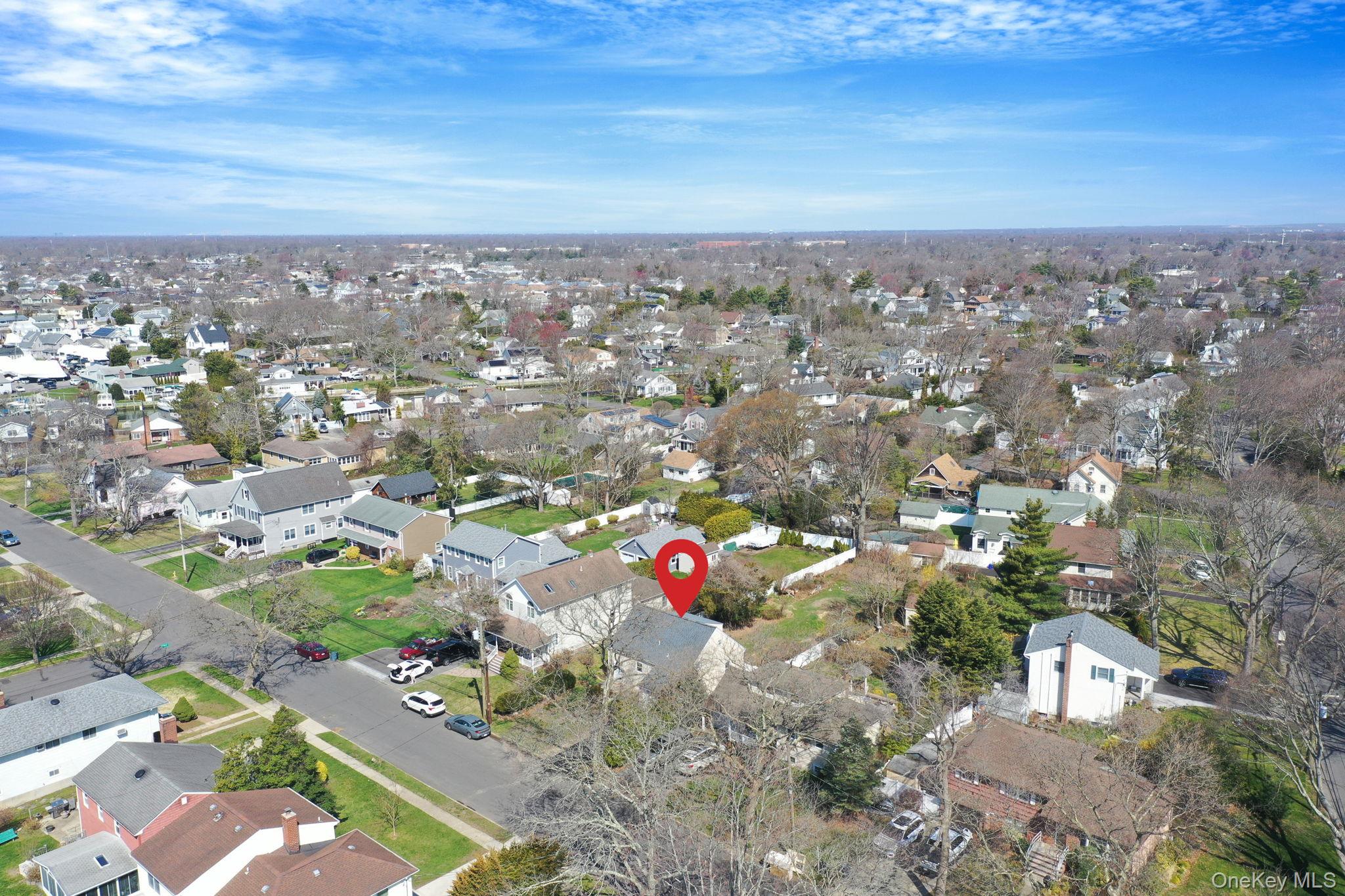 17 Riverside Street Amityville, NY 11701 - Photo 36 of 40