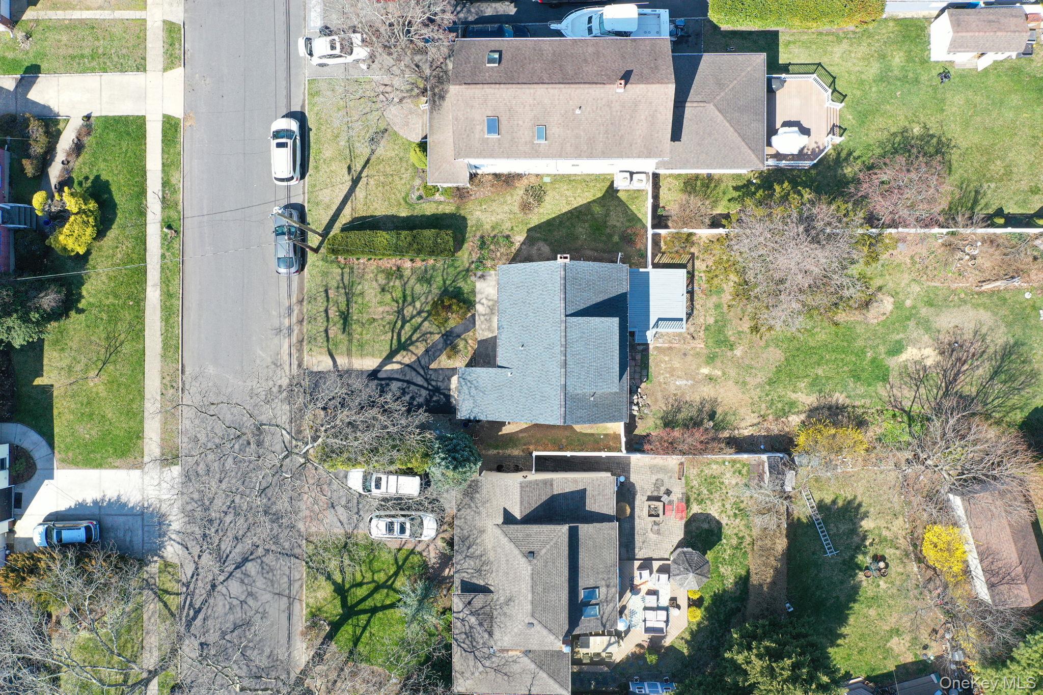 17 Riverside Street Amityville, NY 11701 - Photo 39 of 40