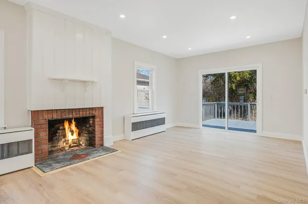 $700,000 | 17 Riverside Street, Amityville, NY 11701