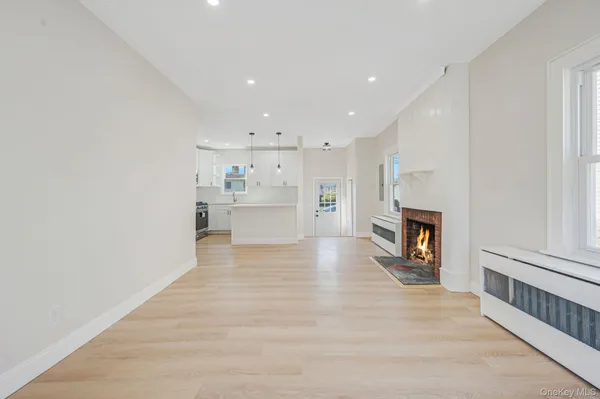 $700,000 | 17 Riverside Street, Amityville, NY 11701