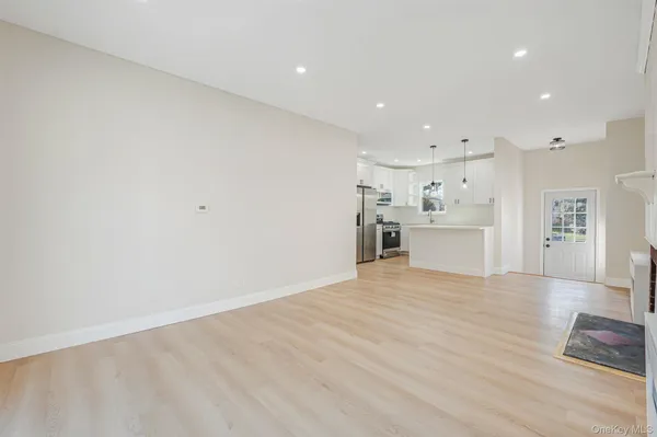 $700,000 | 17 Riverside Street, Amityville, NY 11701