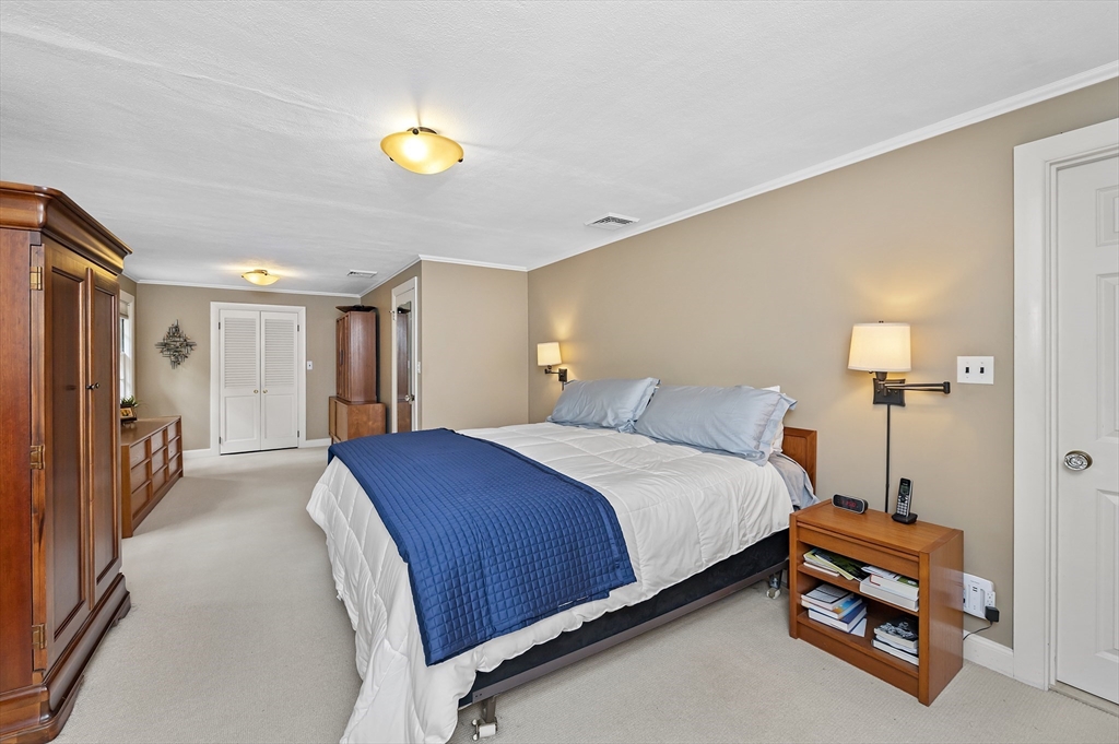 36 Fairlee Road Newton, MA 02468 - Photo 12 of 23 Gallery Image 12