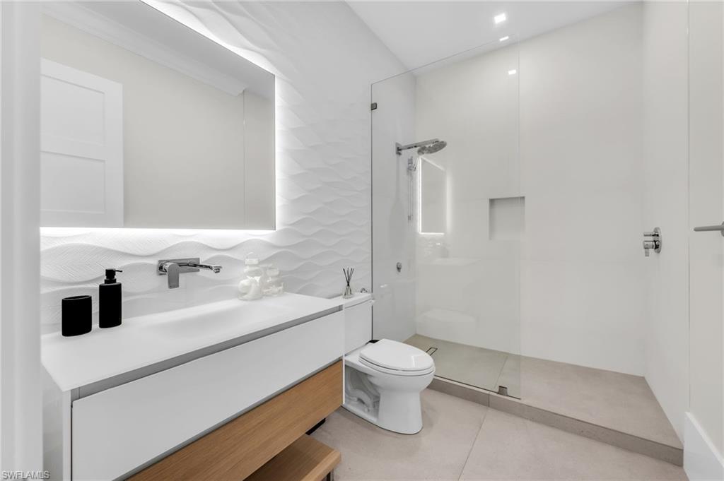 3190 Crayton Road Naples, FL 34103 - Photo 25 of 45 3rd bathroom