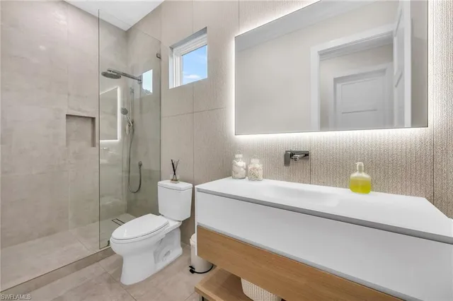 $6,250,000 | 3190 Crayton Road, Naples, FL 34103