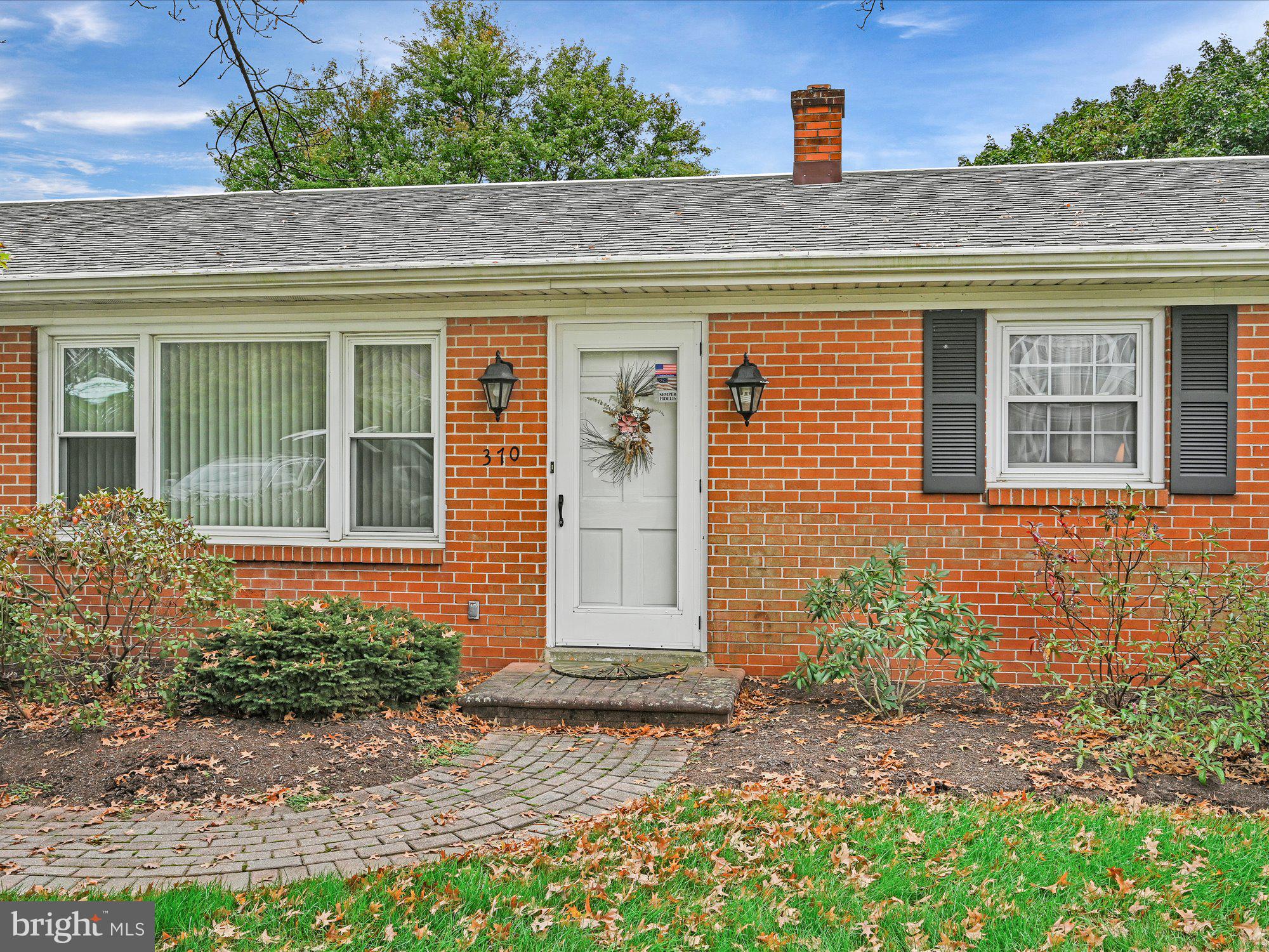 370 West Lexington Road Lititz, PA 17543 - Photo 3 of 33