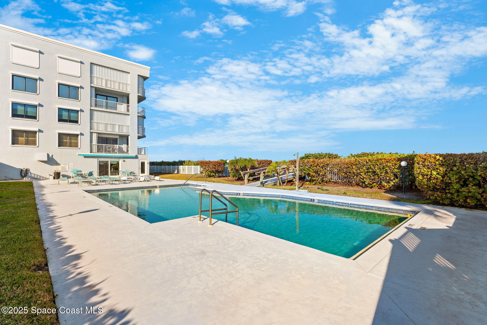 295 Florida A1A, Unit 306 Satellite Beach, FL 32937 - Photo 20 of 40 295 hwy a1a #306 (41)