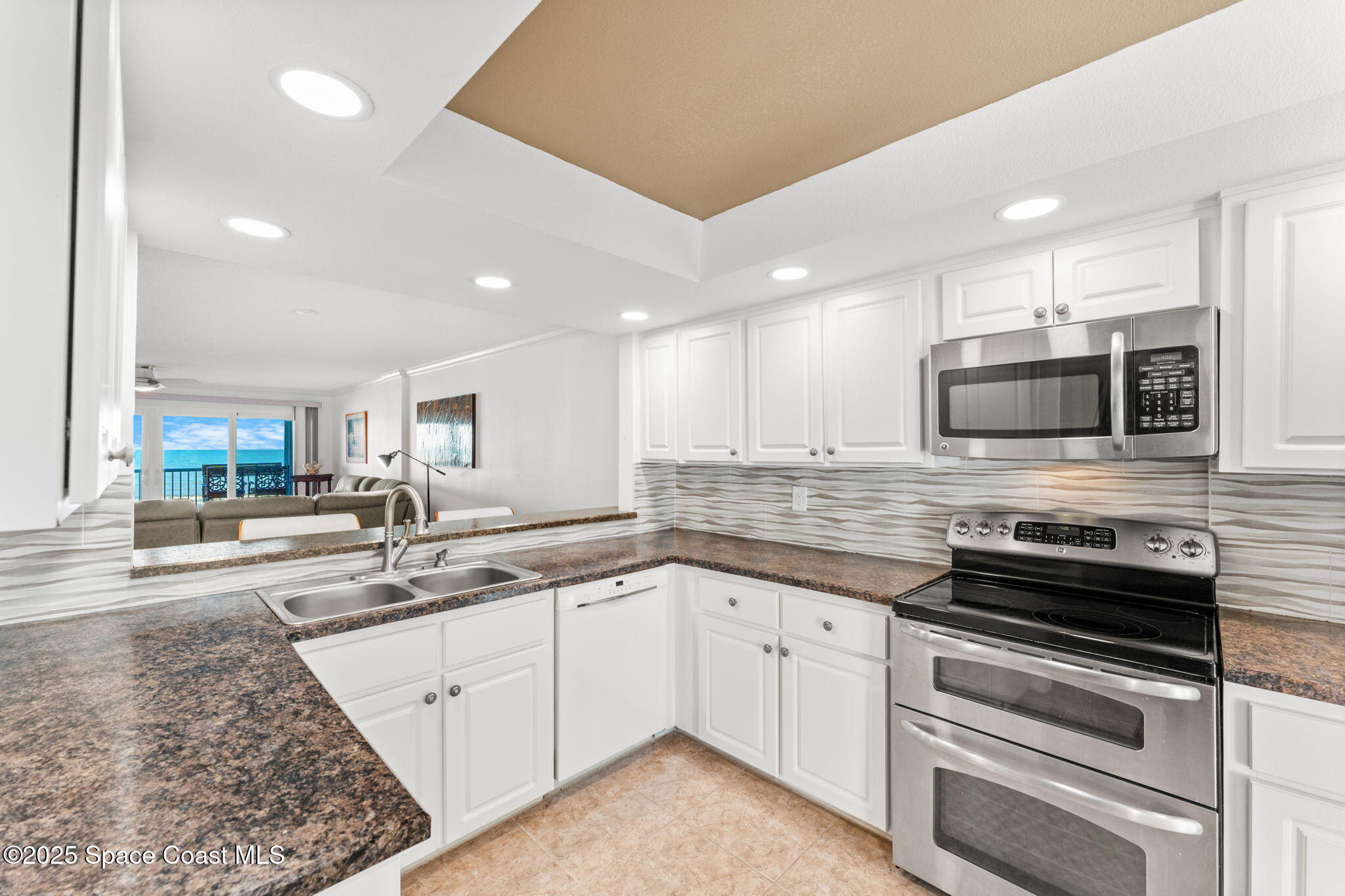 295 Florida A1A, Unit 306 Satellite Beach, FL 32937 - Photo 6 of 40 295 hwy a1a #306 (15)